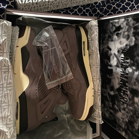 Jordan 4 a ma maniere sz9 DS main image 6